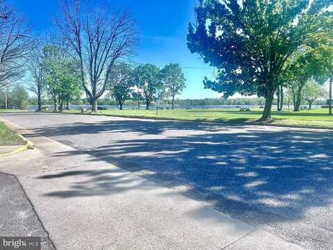 320 MAGNOLIA STREET, BEVERLY, NJ 08010