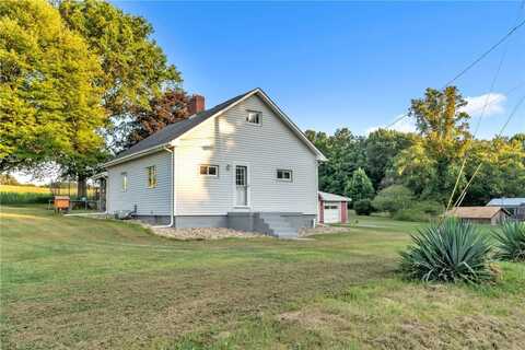 573 Claytonia Rd, Cloe, PA 16057