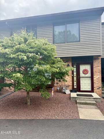 1128 Fairway Townhouse Lane, Hollidaysburg, PA 16648
