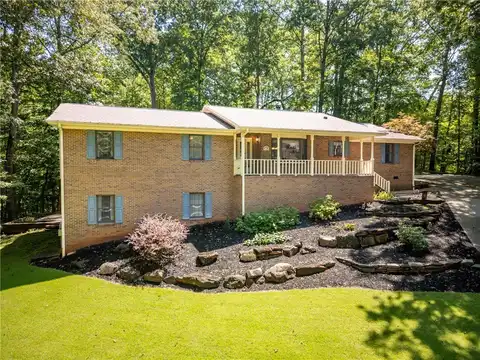 910 Chickasaw Drive, Westminster, SC 29693