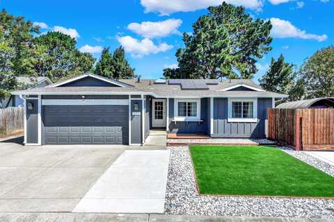 680 Silver Lake Drive, Fairfield, CA 94534