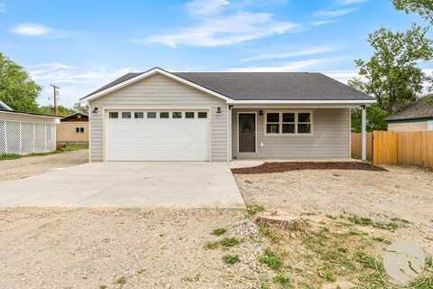 632 E 4th Ave N, Columbus, MT 59019