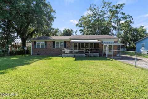 920 Belleview Circle E, Beaufort, SC 29902