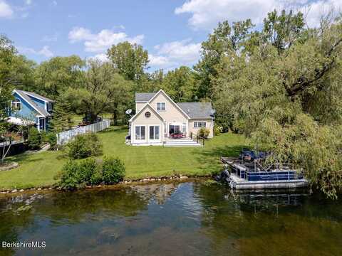 16 Heberts Cove, Monterey, MA 01245