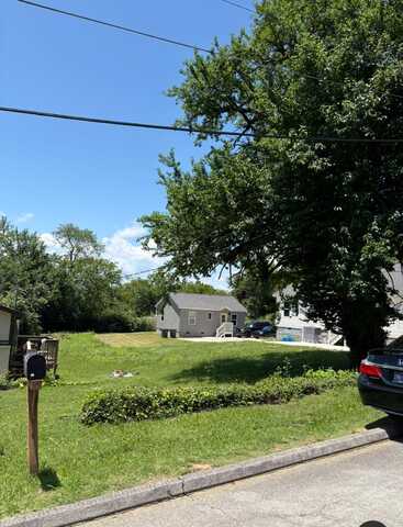 2427 13th Avenue, Chattanooga, TN 37407