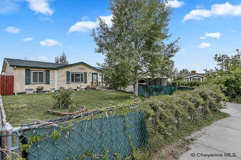 824 OWL CREEK AVE, Cheyenne, WY 82007