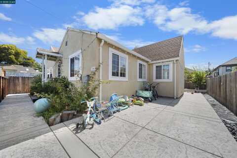 3106 Chestnut St, Oakland, CA 94608