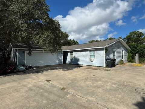 911 Ruby Allen Street, Rockport, TX 78382