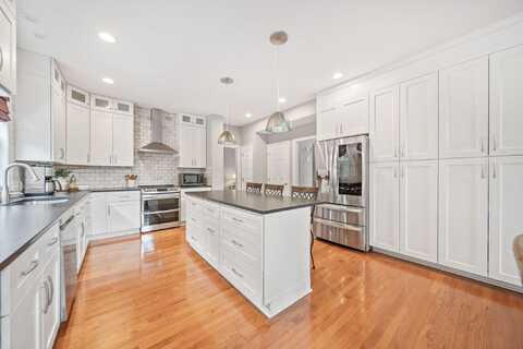 2840 Waukeegan Avenue, Lewis Center, OH 43035