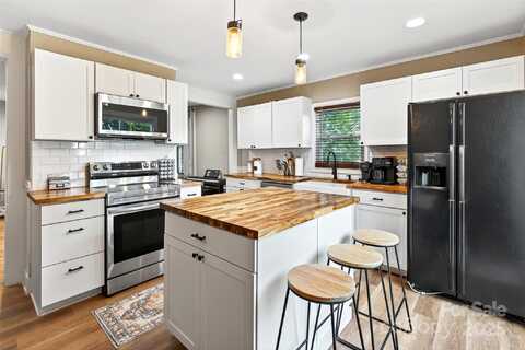 87 2nd Street, Marion, NC 28752