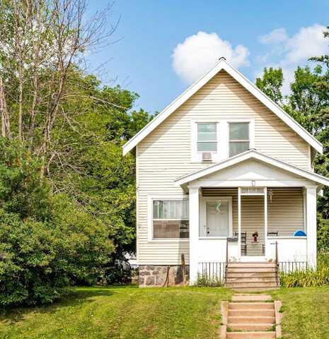 3721 Grand Ave, Duluth, MN 55807