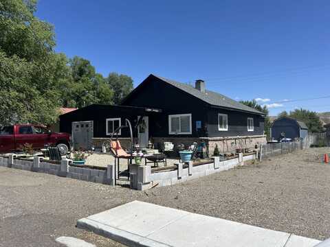927 Main Street, Carlin, NV 89822