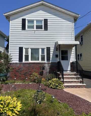 105 Brookline Ave, Franklin, NJ 08873