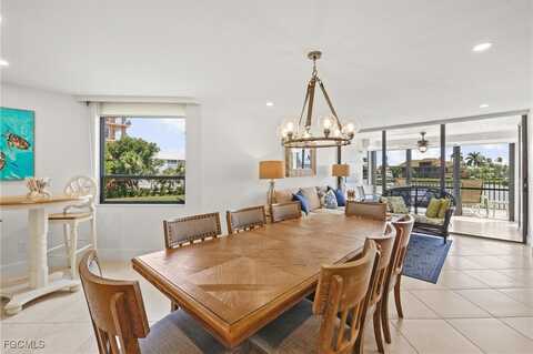 10562 Gulf Shore Drive unit: 101/102, Naples, FL 34108