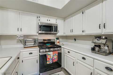 8450 Alta Drive, Las Vegas, NV 89145