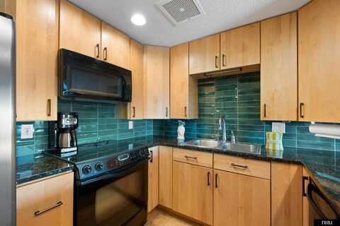 312 S 16th Street, Omaha, NE 68102