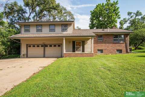 9967 Florence Heights Boulevard, Omaha, NE 68112