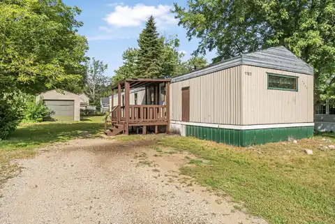 1105 Dandy Street, Cadillac, MI 49601