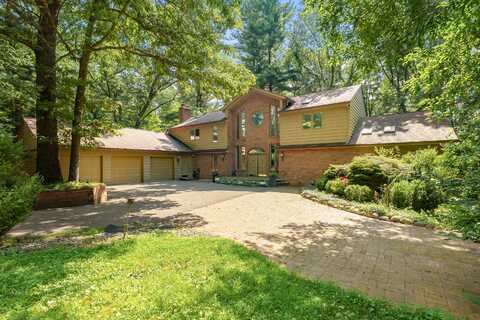 7129 Lakeridge Place, Kalamazoo, MI 49009