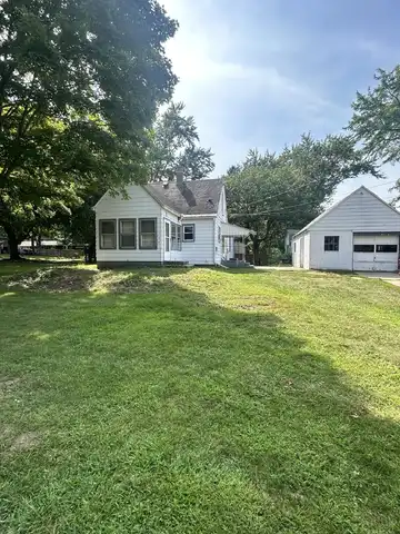 204 Willow Drive, Buchanan, MI 49107