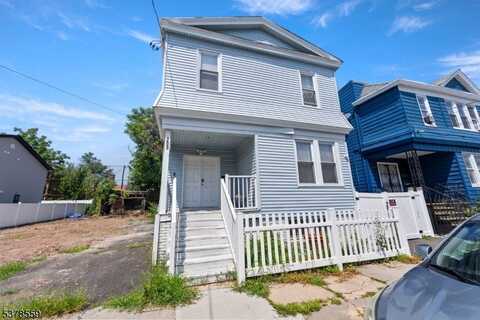 209 21St St, Irvington, NJ 07111