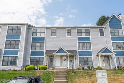 24 Heritage Ln, Hamburg, NJ 07419