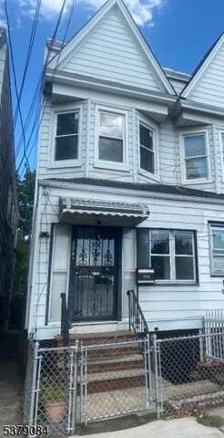 224a Neptune Ave, Jersey City, NJ 07305
