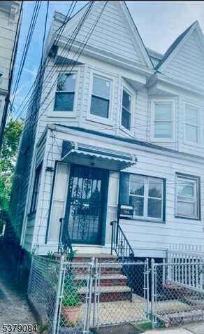224a Neptune Ave, Jersey City, NJ 07305