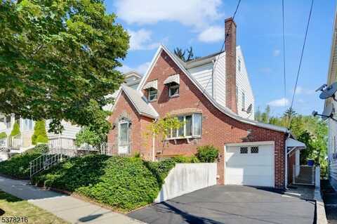 112 W 3Rd St, Clifton, NJ 07011