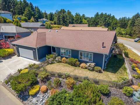 64 Blue Spruce Drive, Eureka, CA 95503