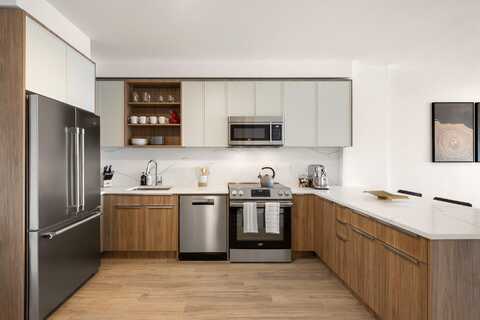 285 BROADWAY, Bayonne, NJ 07002