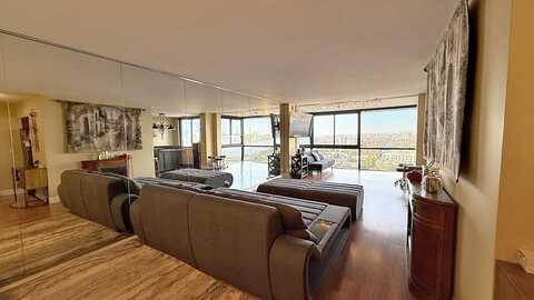 380 MOUNTAIN RD, Union City, NJ 07087