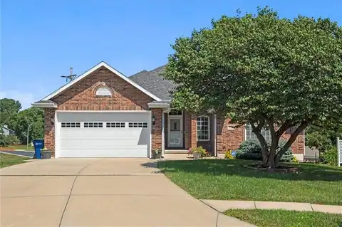 932 Redwood Circle, Liberty, MO 64068