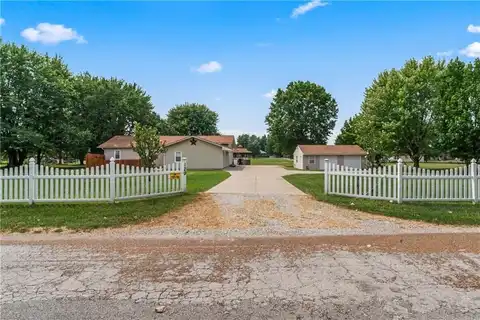 129 NW 251st Road, Clinton, MO 64735