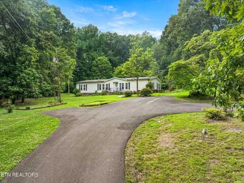 228 County Road 135, Athens, TN 37303