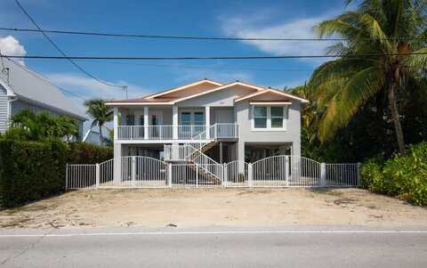 241 W Indies Drive, Ramrod Key, FL 33042