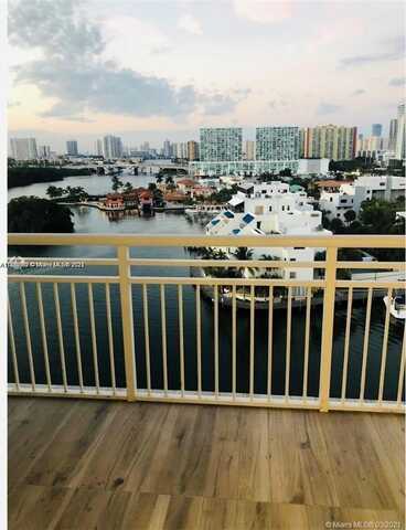 400 Kings Point Dr, Sunny Isles Beach, FL 33160