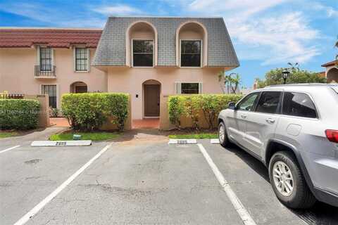 2605 SW 73rd Way, Davie, FL 33314