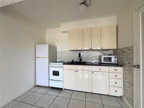 2200 E Hallandale Beach Blvd, Hallandale Beach, FL 33009