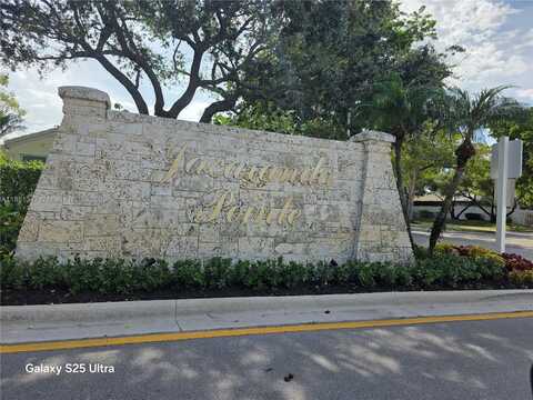 9306 NW 8th Cir, Plantation, FL 33324