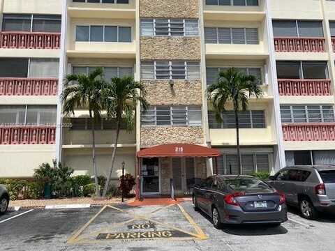 215 SE 3rd Ave, Hallandale Beach, FL 33009