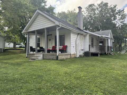 513 E St Clair, Almont, MI 48003