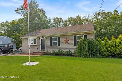 330 Stuart Avenue, Toms River, NJ 08755