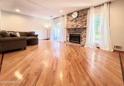 571 Manchester Place, Morganville, NJ 07751