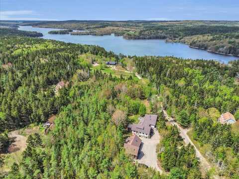 70 Ledgewood Lane, Blue Hill, ME 04614