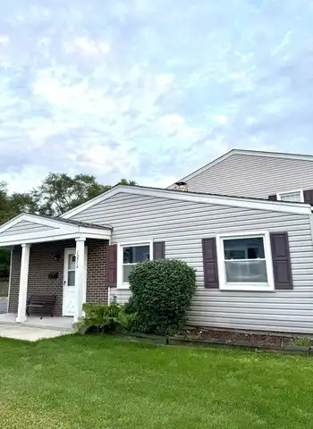 121 Lucille Court, Bartlett, IL 60103