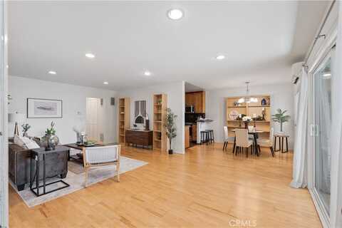 1925 Montana Avenue, Santa Monica, CA 90403