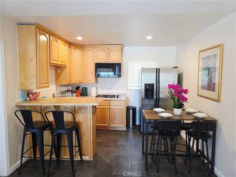209 N Valley Center Avenue, Glendora, CA 91741