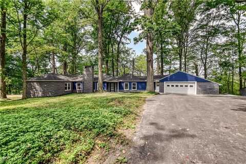 2531 Timberline Drive, Willoughby, OH 44094
