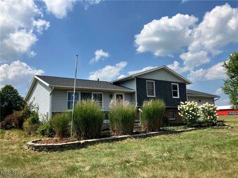1015 Stroup Road, Atwater, OH 44201